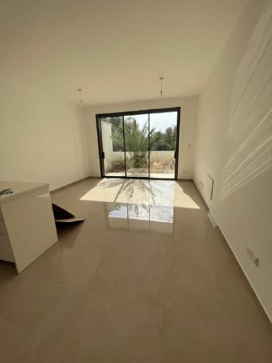 Таунхаус в Лимассоле: 3 спальни, 3 ванные, современная кухня - 357 990 €
