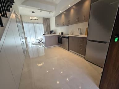 Квартира с видом на море в Лимассоле - 2300 EUR за 3 спальни