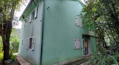 Продается двухэтажный дом в Крашичи, Тиват за 320000 EUR